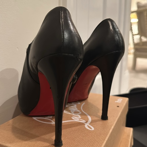 Christian Louboutin leather booties, size 8.5 - Picture 4 of 6